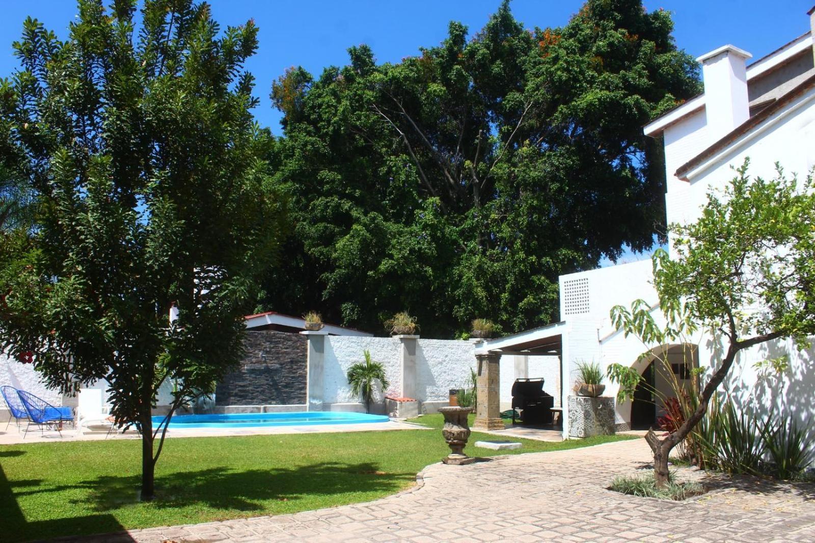Roca Azul Sa De Cv Lodge *