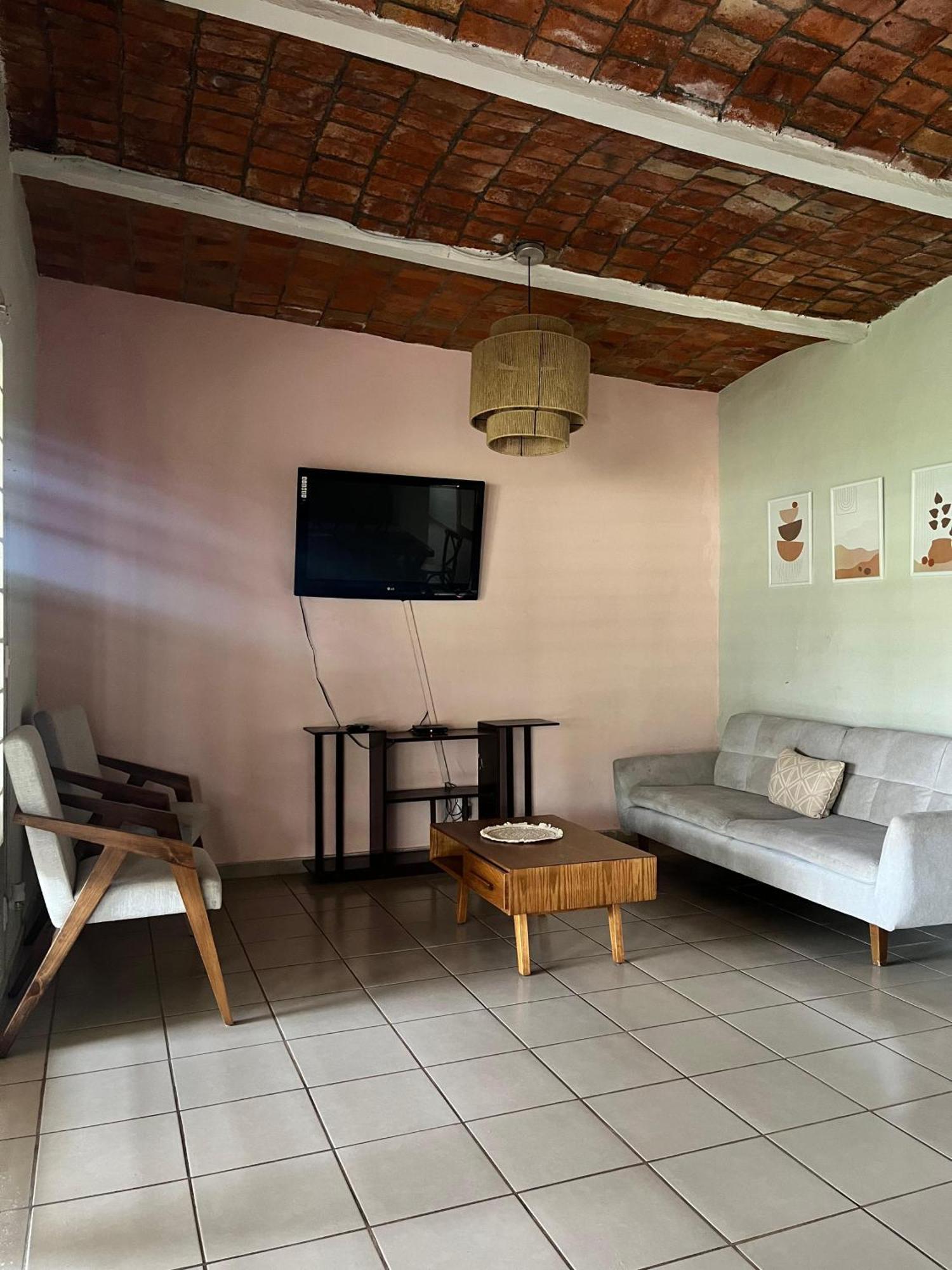 Roca Azul Sa De Cv Lodge Jocotepec